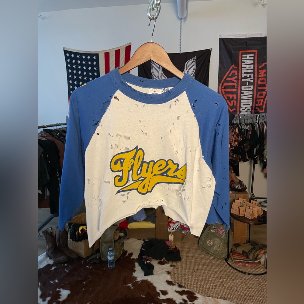 Vintage Flyers Crop